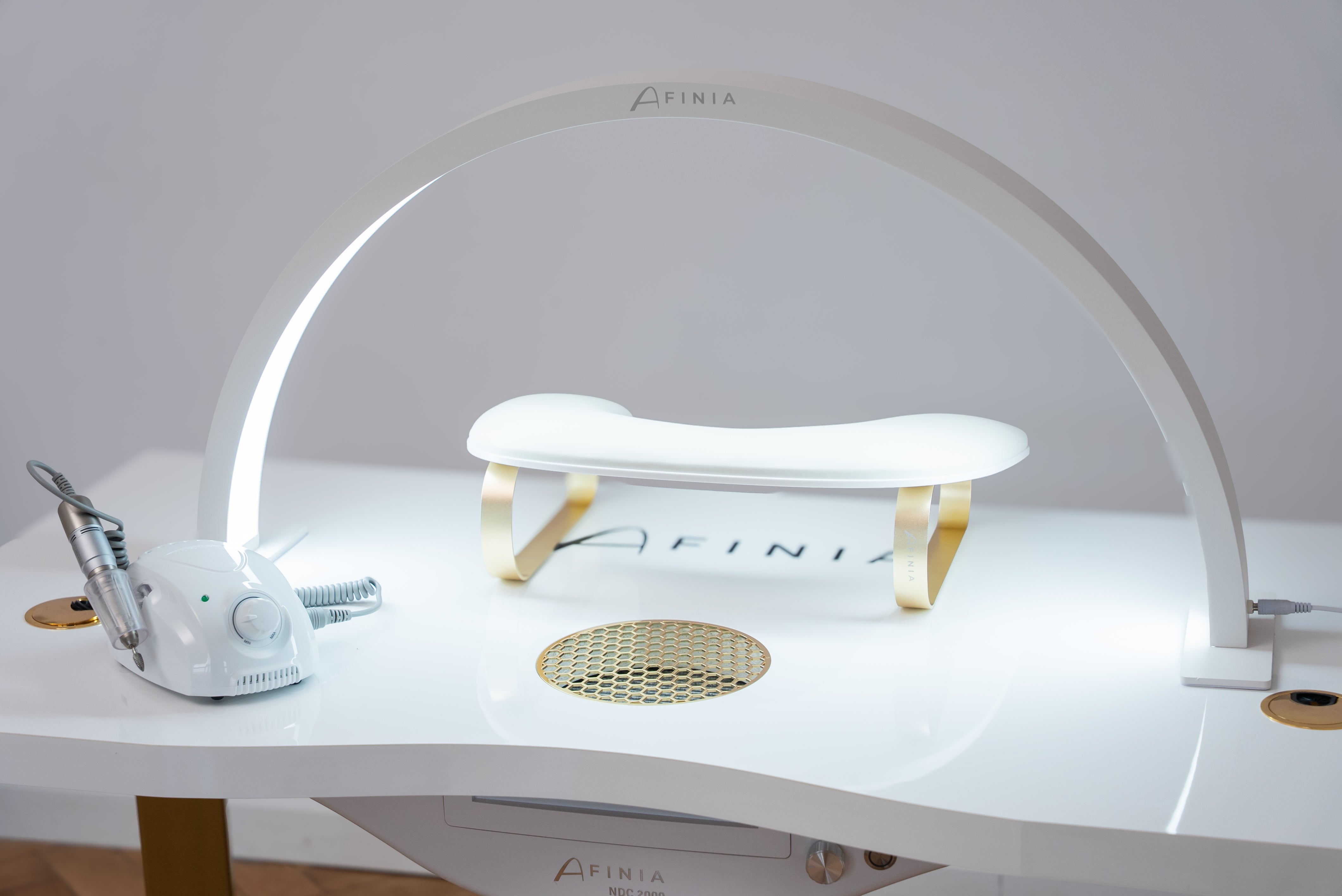 Afinia Roku balsts Luna Kremine spalva