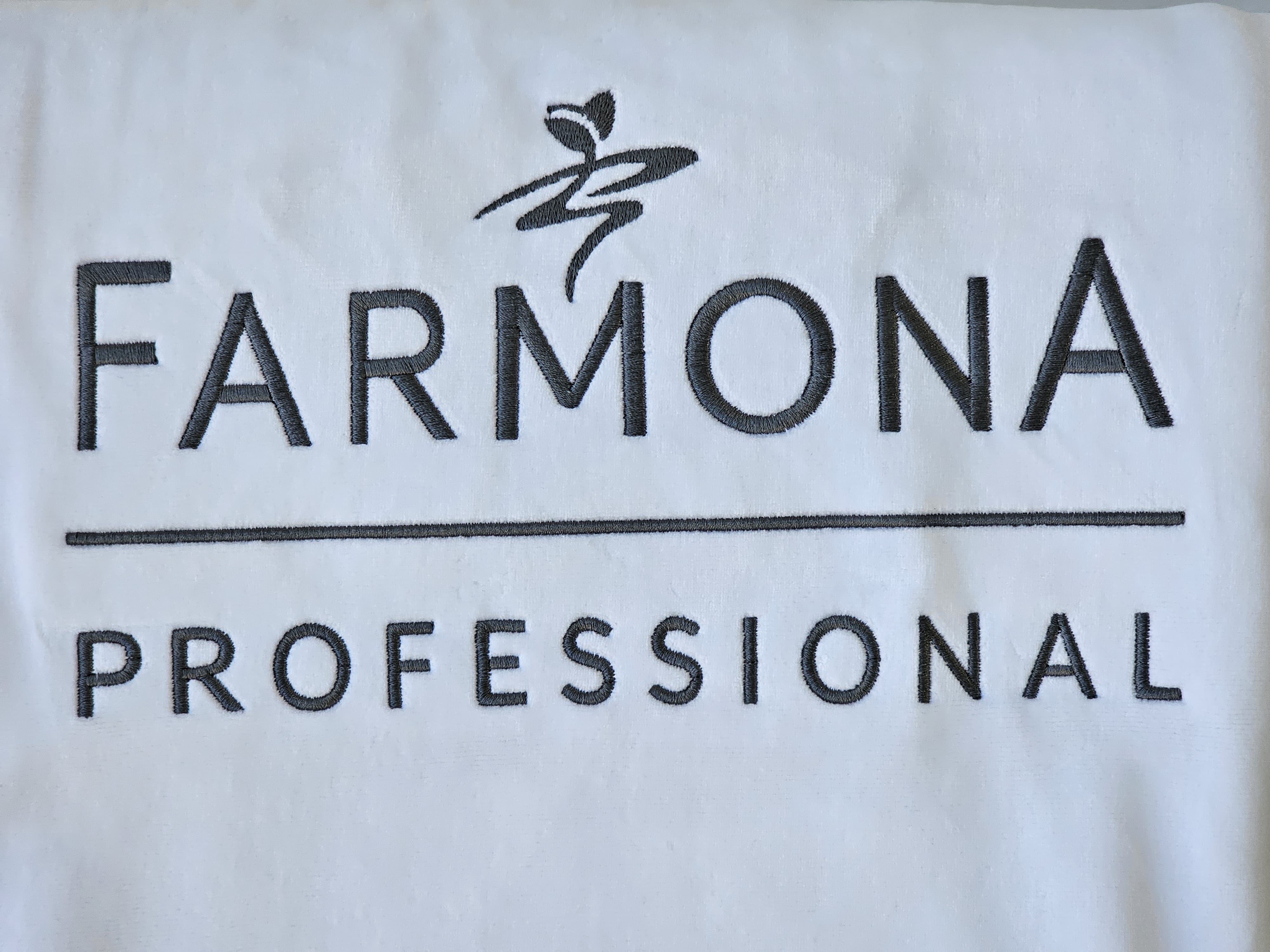 Farmonos pledas, baltas