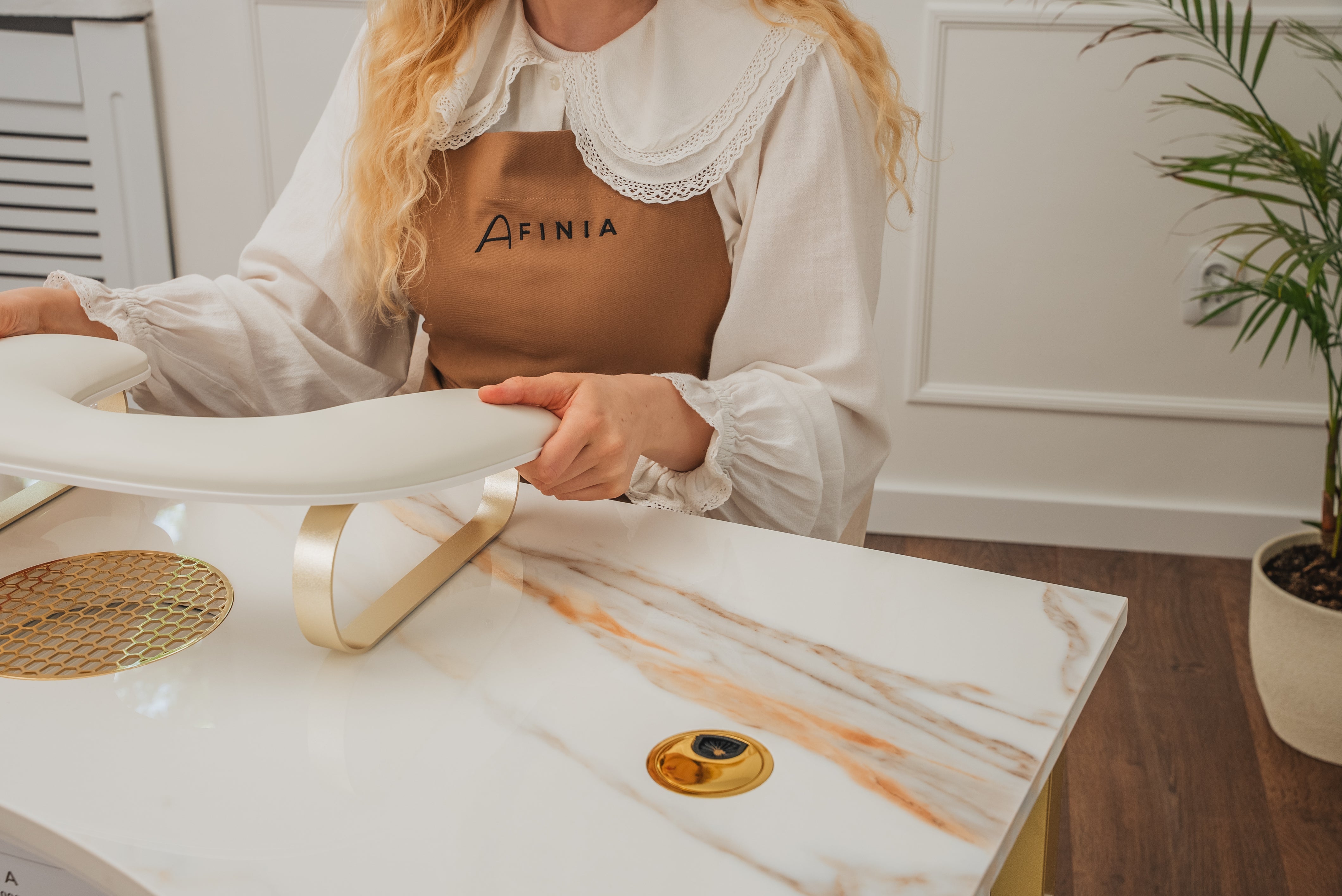 Afinia Roku balsts Luna Kremine spalva