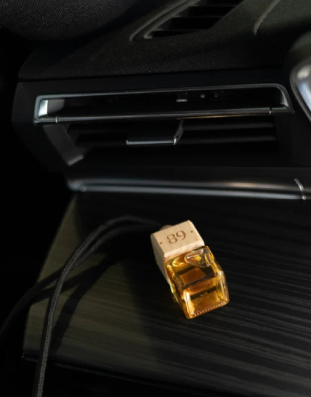 AROMATIC 89 Подвесной освежитель воздуха, Old Million 8 мл