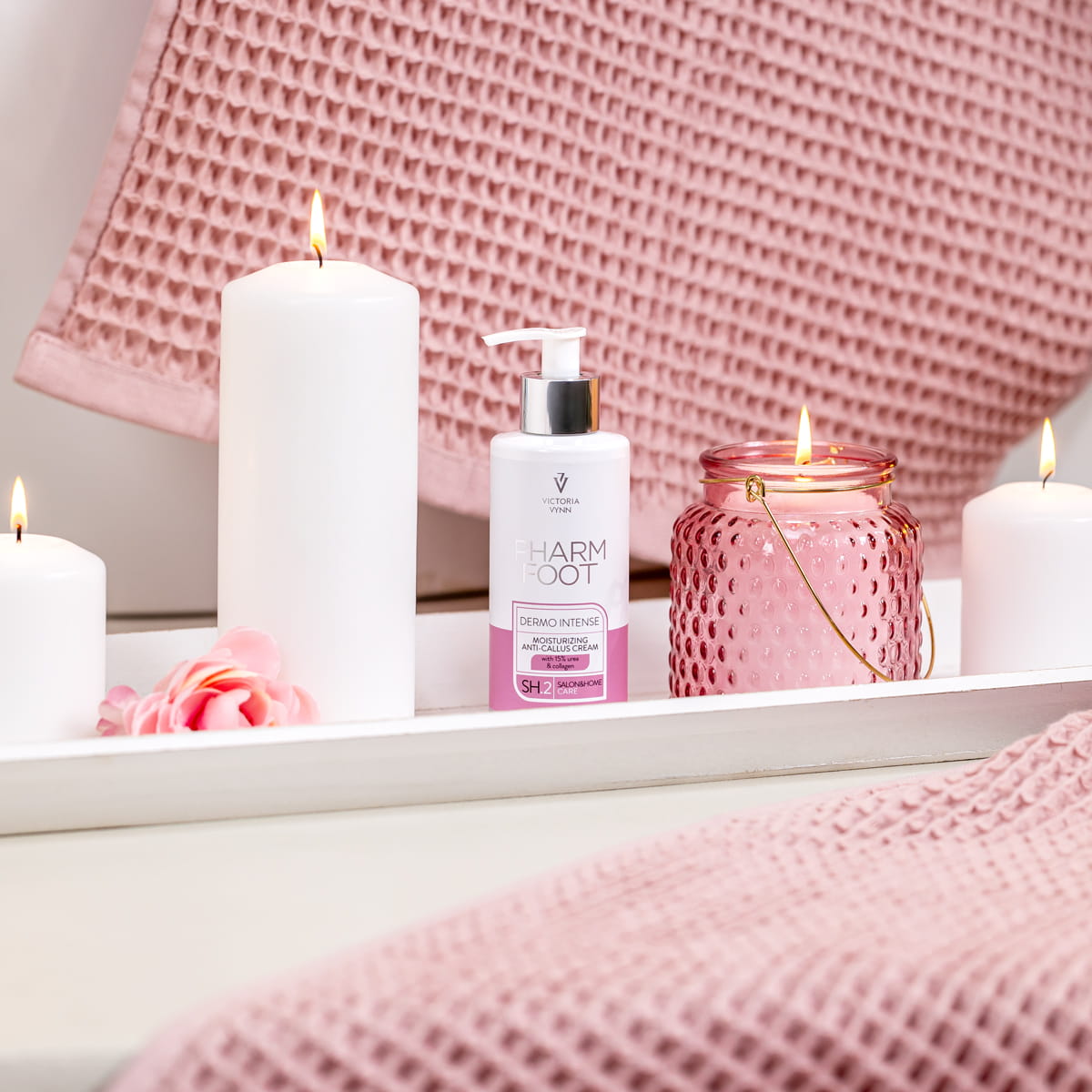 PHARM FOOT Moisturizing cream against skin thickening with 15% urea and collagen, DERMO INTENSE, 250 ml