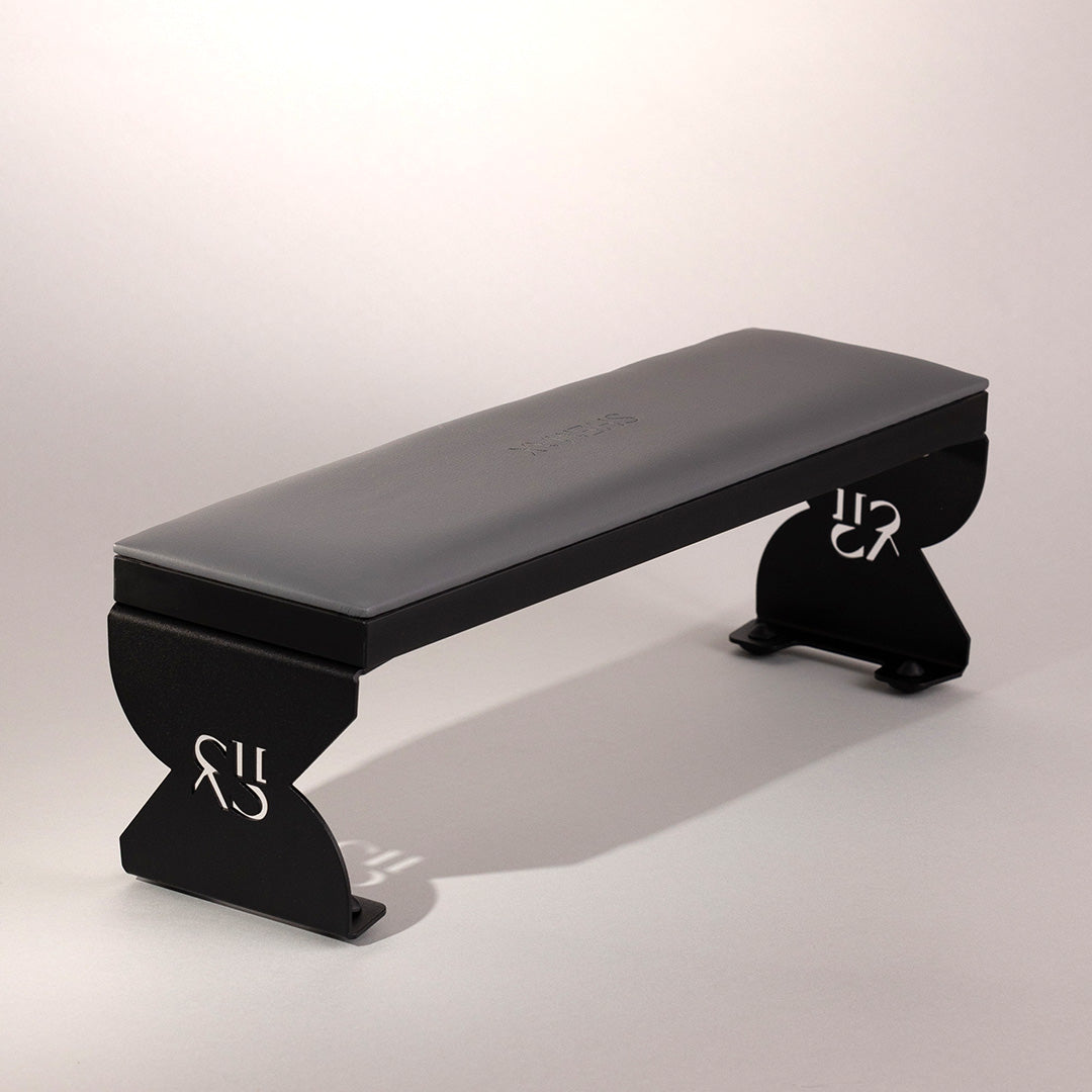 SHEMAX stovas televizoriui pilkas su juodomis kojomis