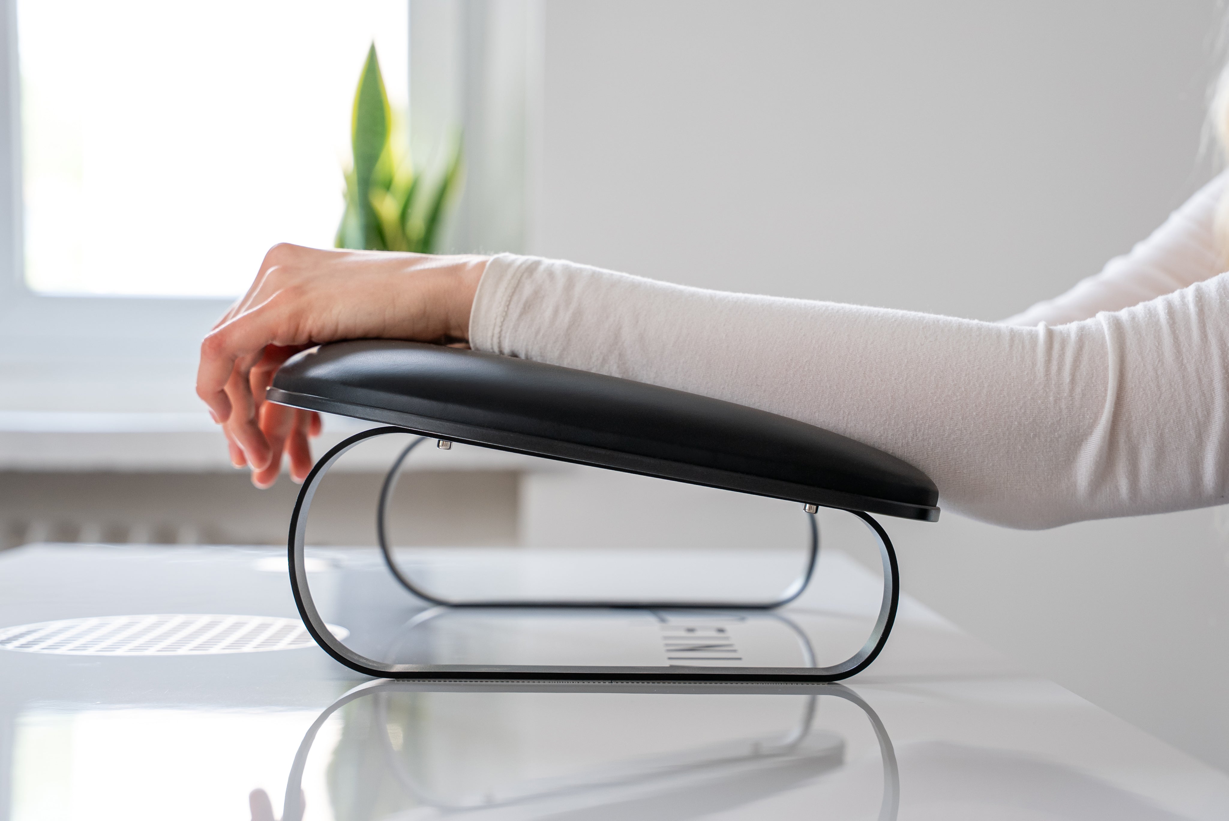 Afinia Подставка для рук Luna Черная