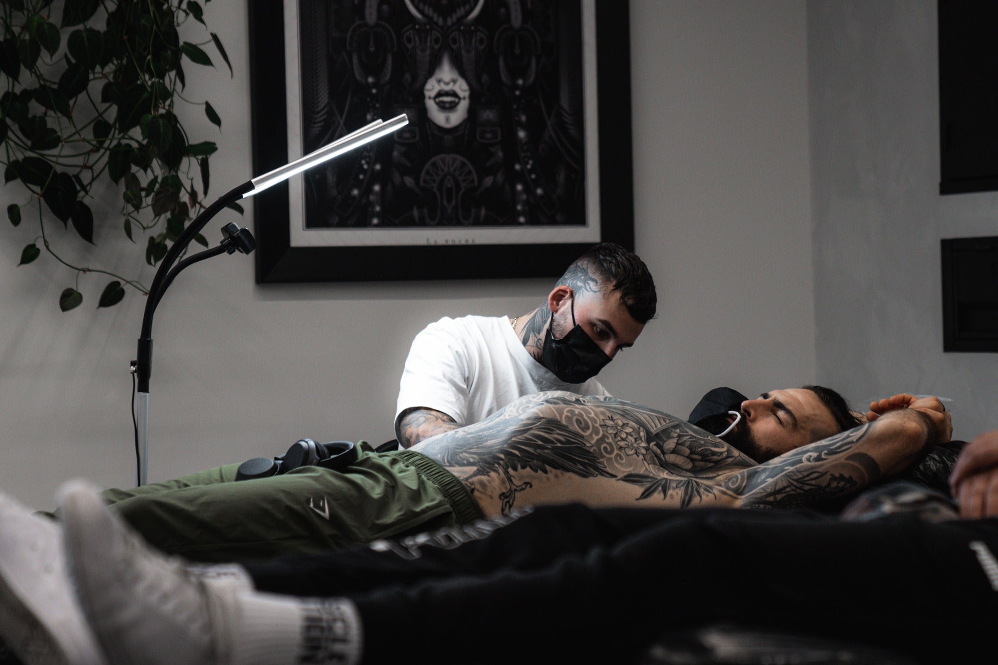 Светодиодный светильник дневного света - 2-панельный напольный светильник для профессионалов [Gemini Floor]