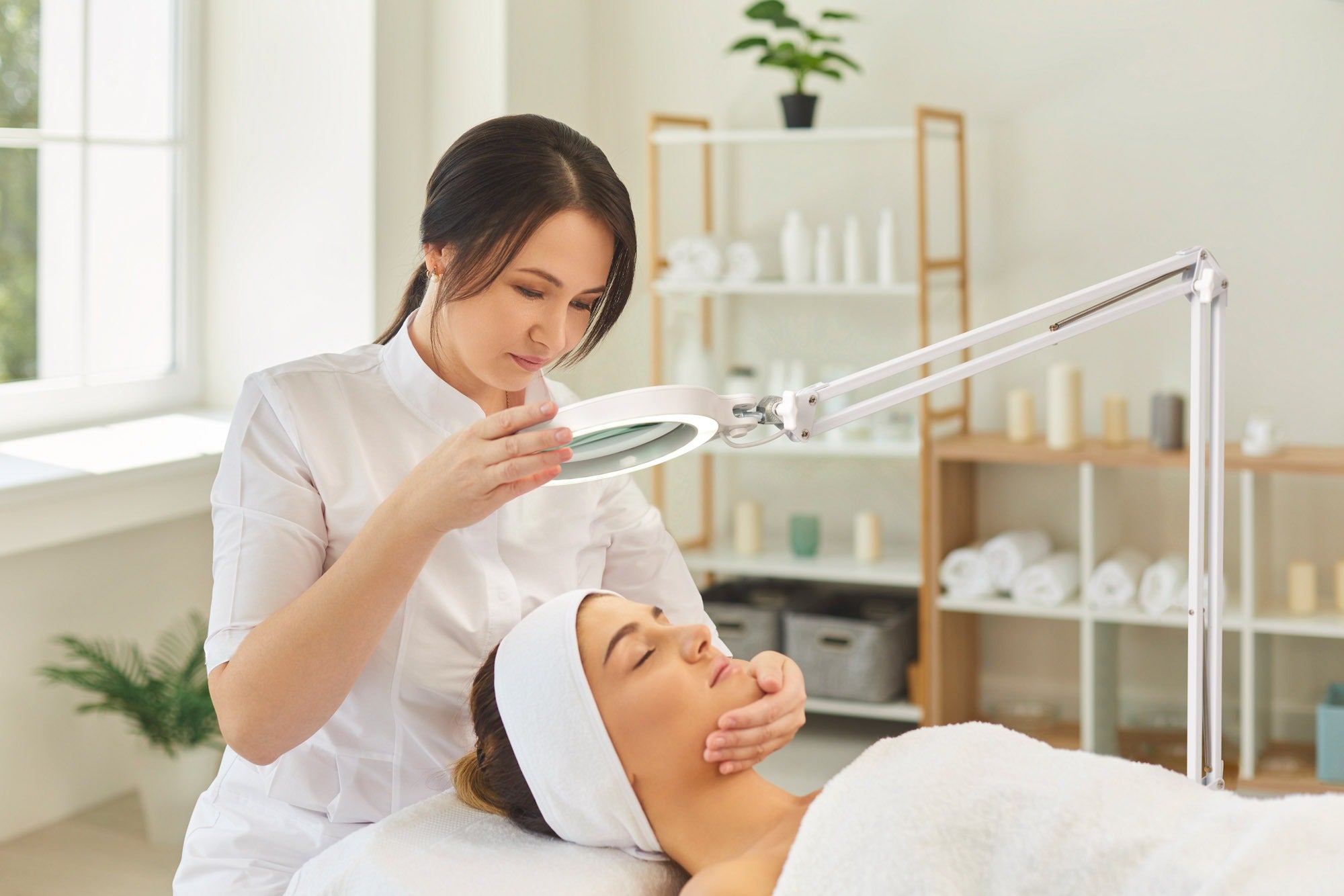 Светодиодная лампа дневного света с лупой и креплением [MAG Lamp S]