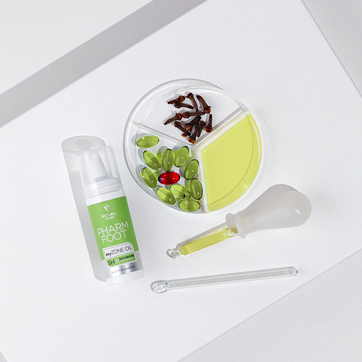 PHARM FOOT koncentruota atnaujinanti ir raminanti alyva oxyZONE OIL, 15ml